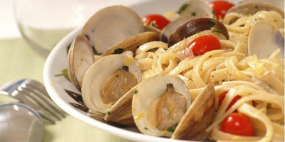 Spaghetti vongole met chili & tomaat