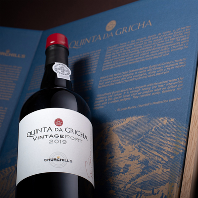 Churchill's 2019 Quinta da Gricha Vintage Port Special Edition kist 3 fles